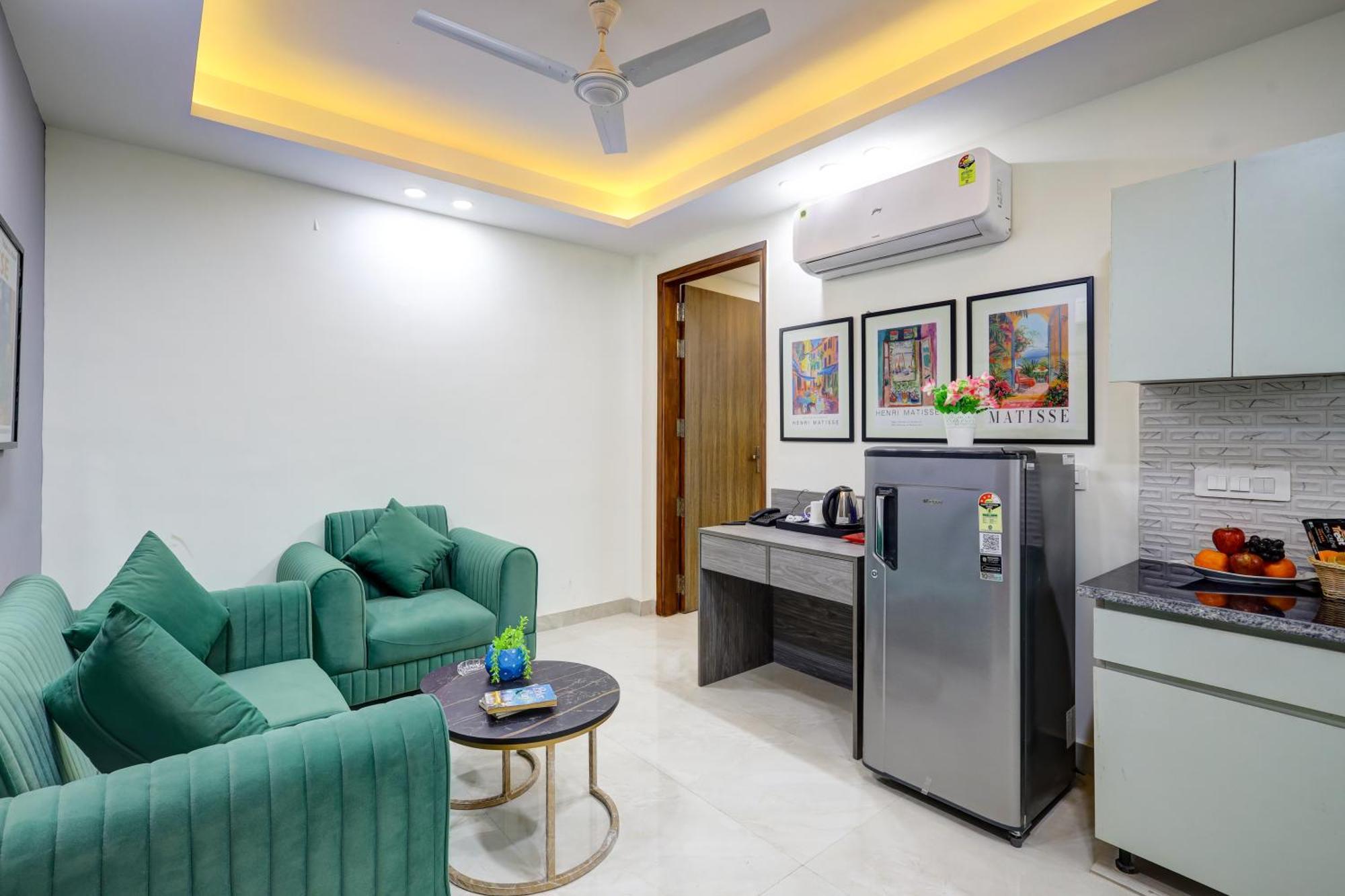 1Bhk Suites Opp Marriott - Huda City Centre Gurgaon Exterior photo